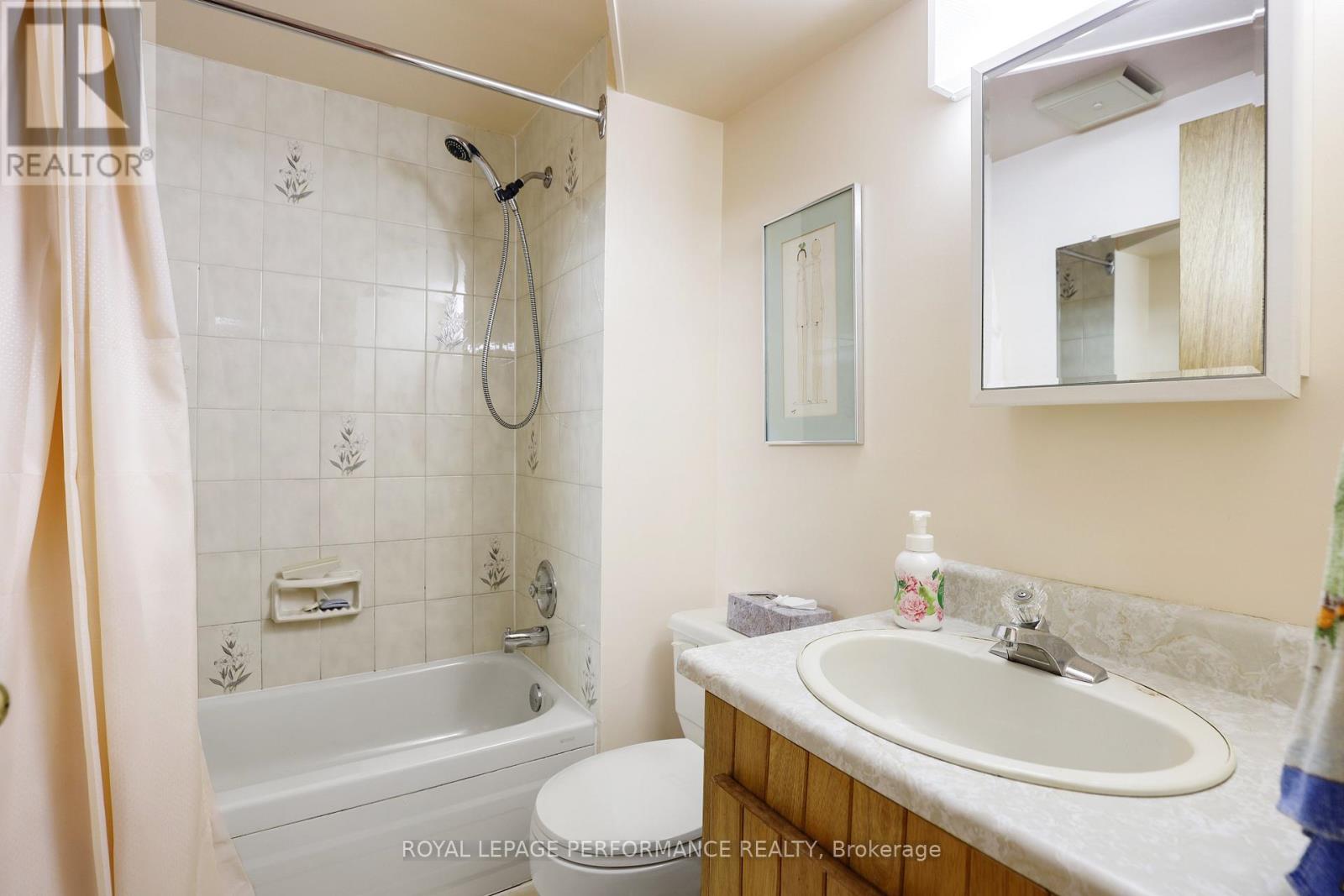2061 Fairbanks Avenue, Ottawa, Ontario  K1H 5Y9 - Photo 20 - X13462794