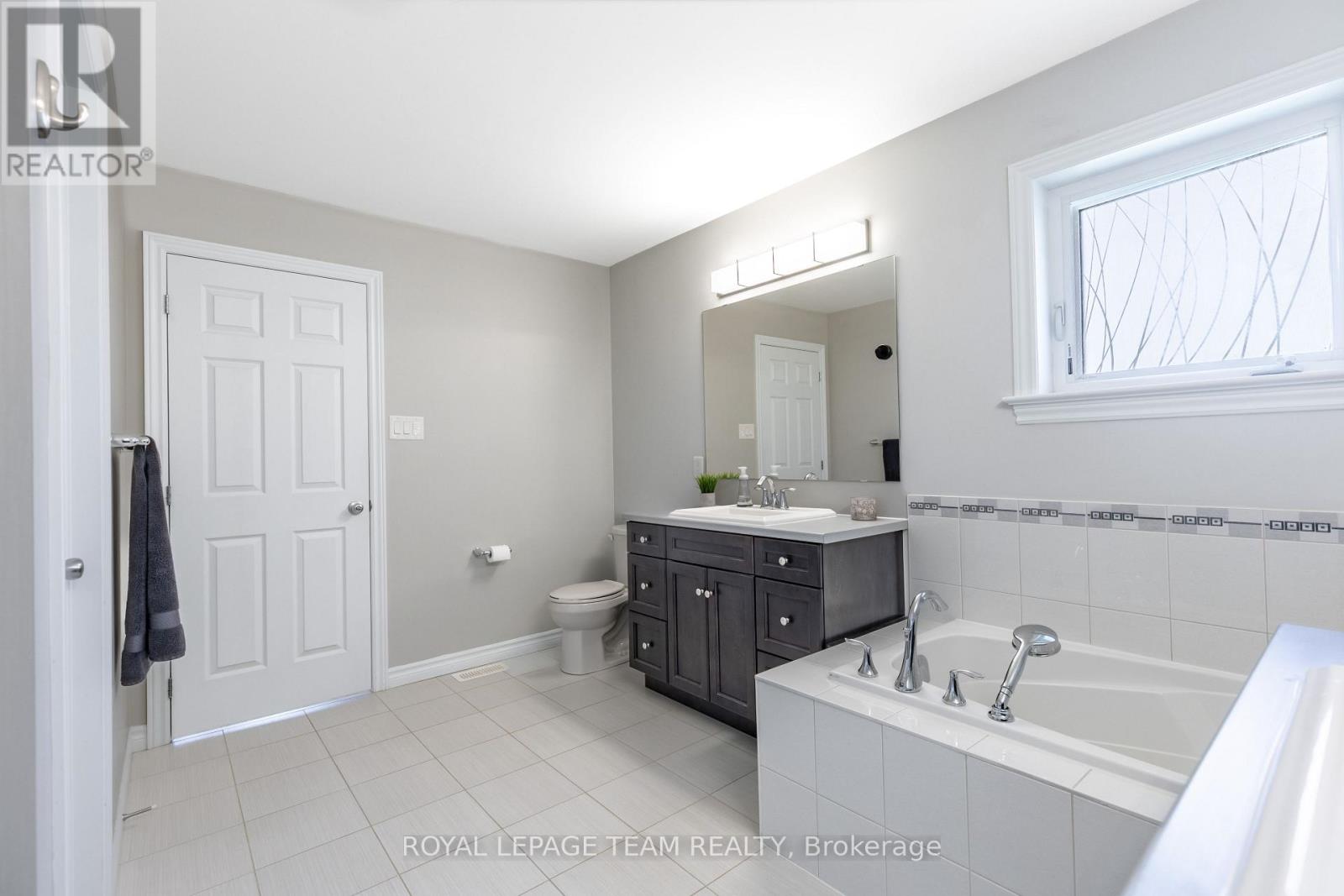 512 Breccia Heights, Ottawa, Ontario  K2T 0L6 - Photo 27 - X13462854