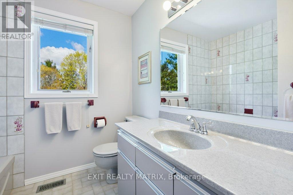 1340 Cuthbert Way, Ottawa, Ontario  K4P 1A4 - Photo 26 - X13462908
