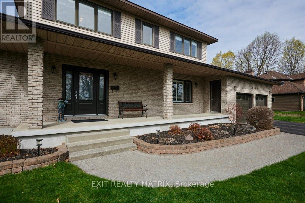 1340 Cuthbert Way, Ottawa, Ontario  K4P 1A4 - Photo 3 - X13462908
