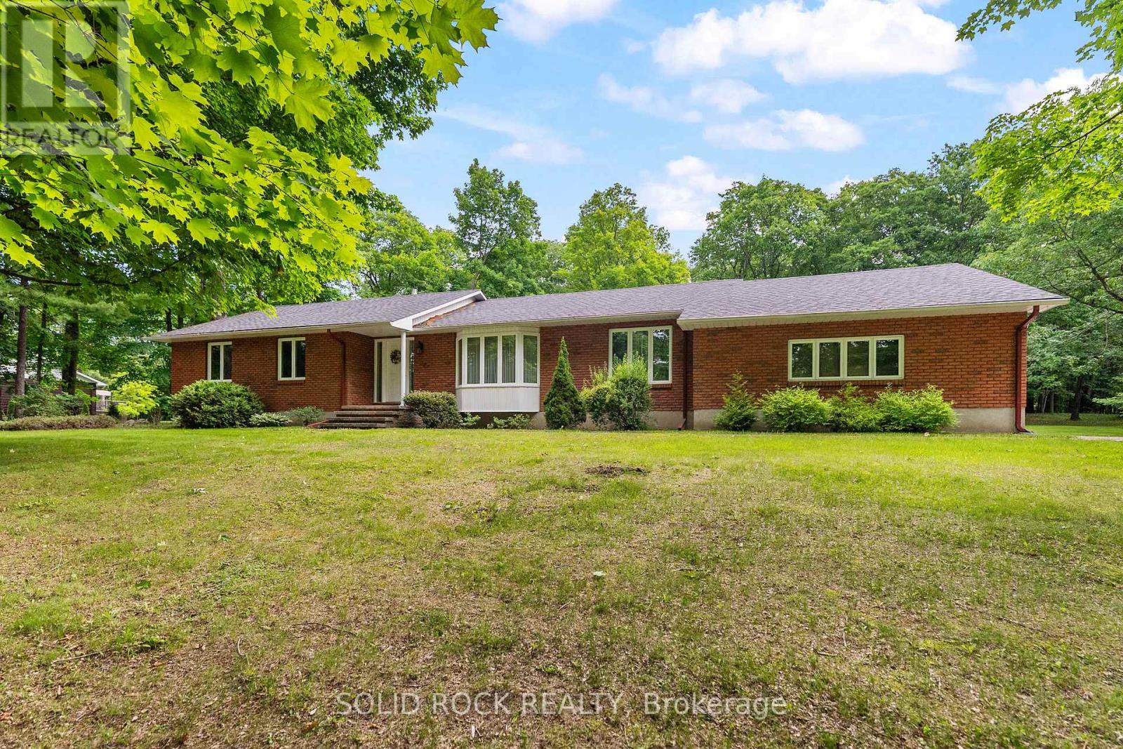 89 Woodridge Court, Mcnab/braeside, Ontario  K0A 1G0 - Photo 1 - X13463300