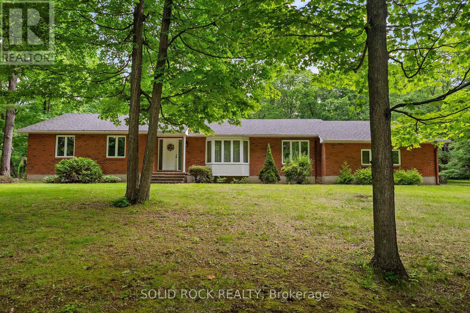 89 Woodridge Court, Mcnab/braeside, Ontario  K0A 1G0 - Photo 2 - X13463300