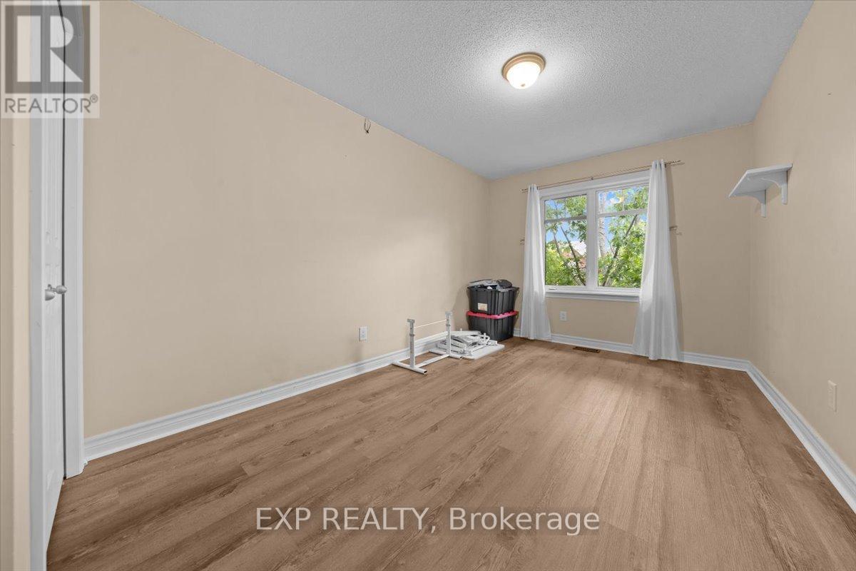 222 Badgeley Avenue, Ottawa, Ontario  K2T 0A4 - Photo 14 - X13463306