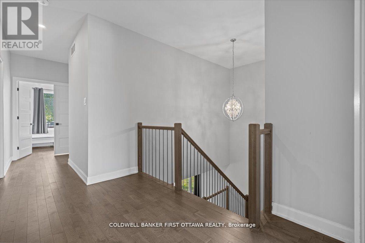 562 Queen Mary Street, Ottawa, Ontario  K1K 1W1 - Photo 12 - X13463364