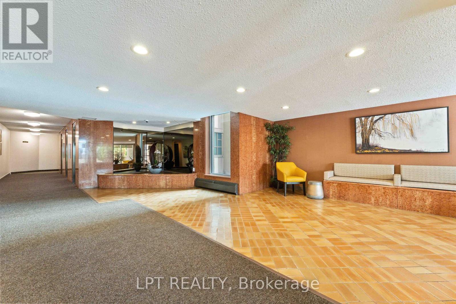 314 - 555 Brittany Drive, Ottawa, Ontario  K1K 4C5 - Photo 3 - X13463476
