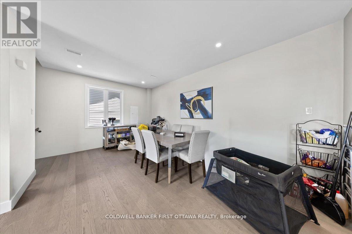 A/b - 22 Inverkip Avenue, Ottawa, Ontario  K1T 4B7 - Photo 30 - X13463588