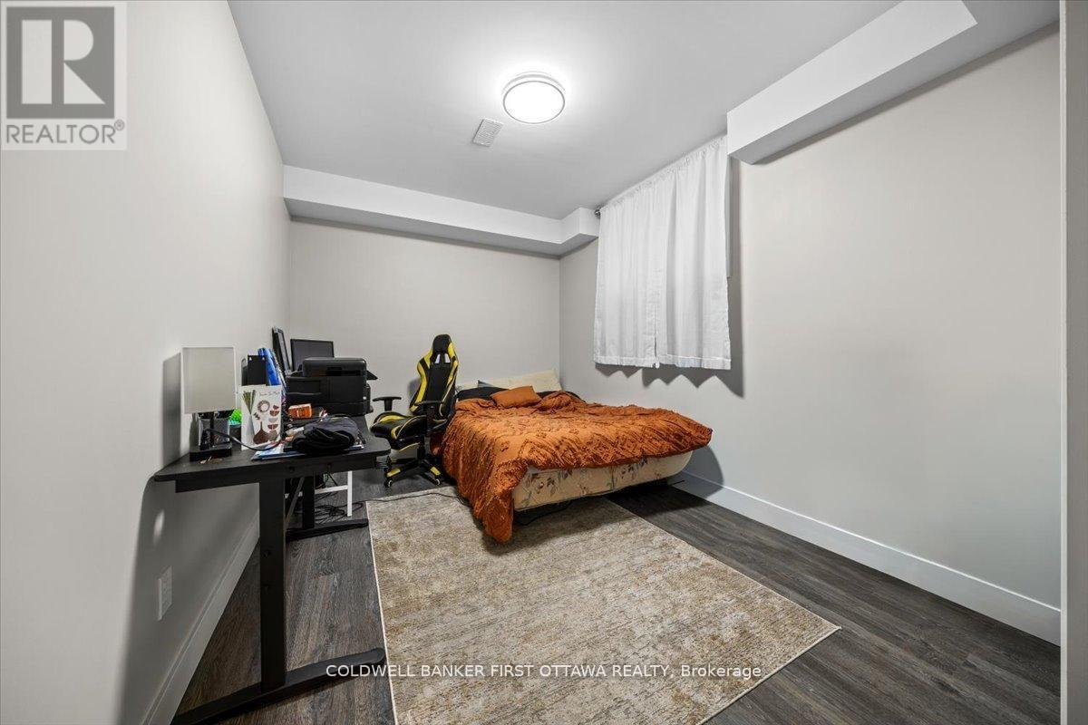 A/b - 22 Inverkip Avenue, Ottawa, Ontario  K1T 4B7 - Photo 12 - X13463616