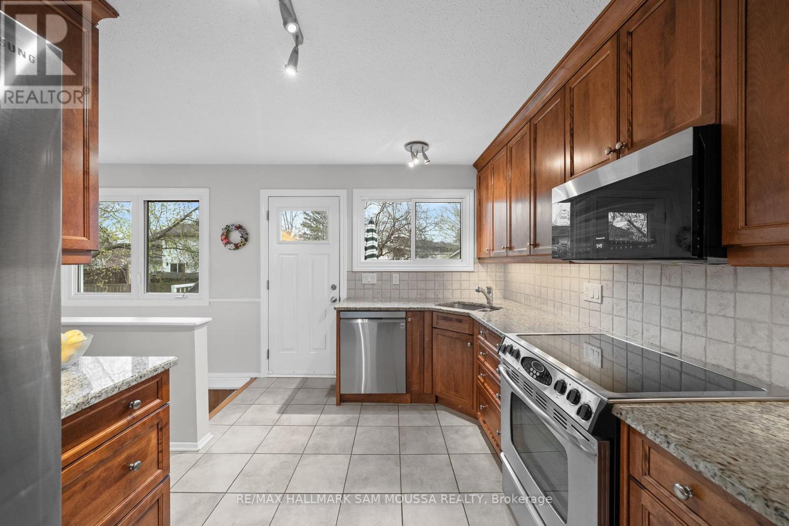 11 Springdale Crescent, Ottawa, Ontario  K2H 5T7 - Photo 14 - X13463620