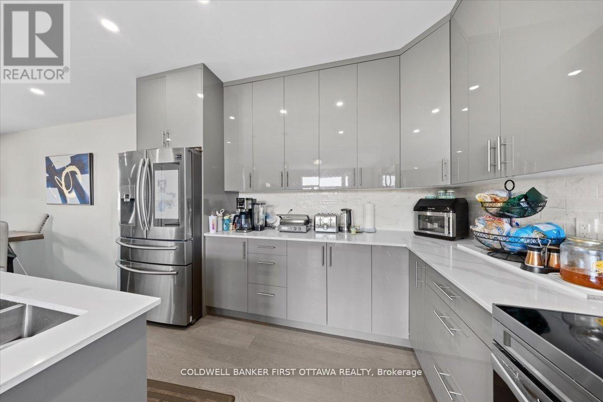 A/b - 22 Inverkip Avenue, Ottawa, Ontario  K1T 4B7 - Photo 25 - X13463624