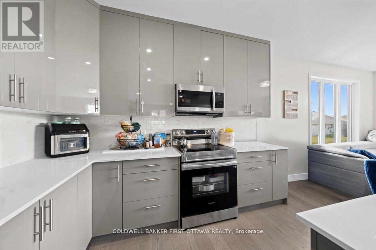 A/b - 22 Inverkip Avenue, Ottawa, Ontario  K1T 4B7 - Photo 26 - X13463624