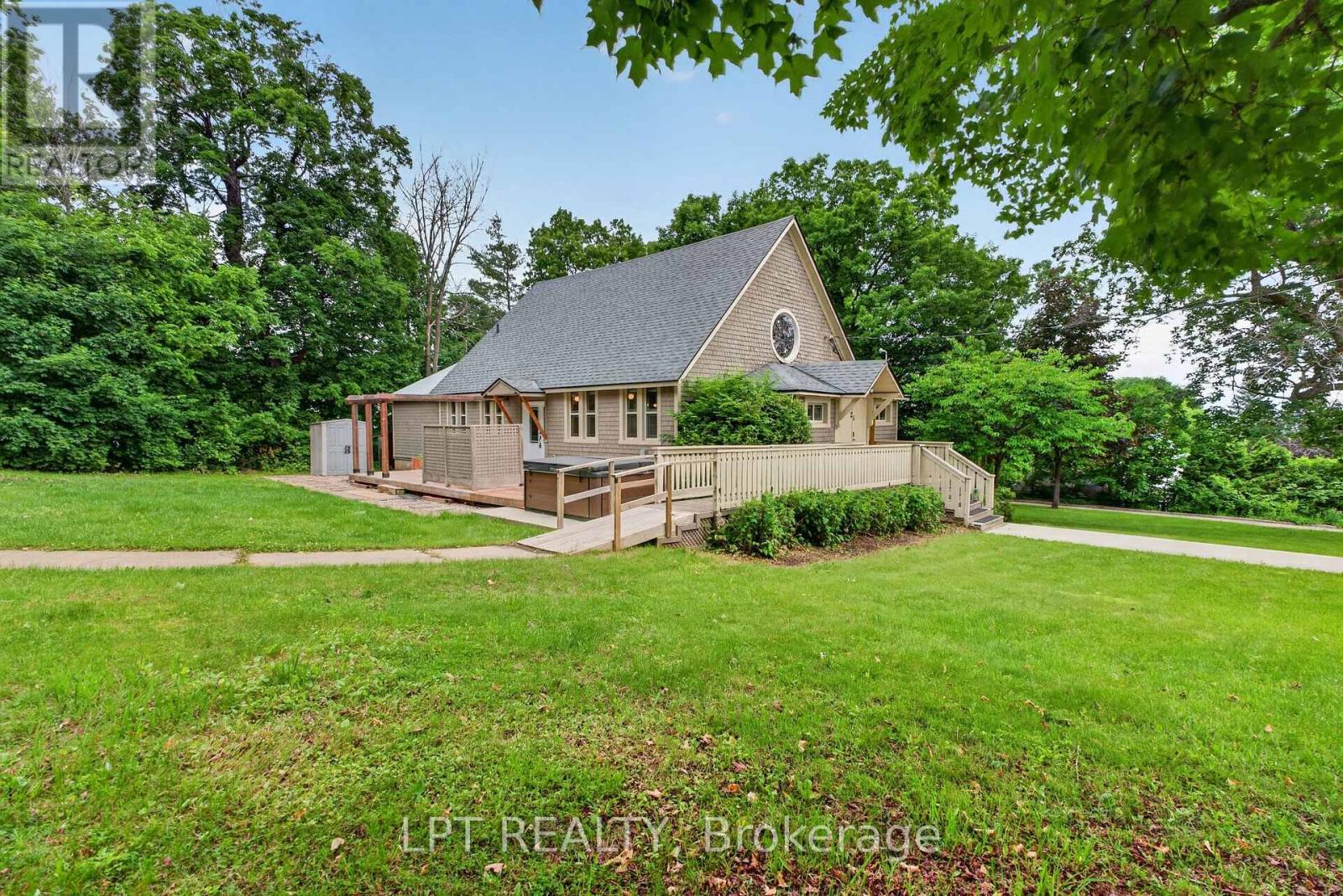 26 Charbonneau Street, Mcnab/braeside, Ontario  K0A 1G0 - Photo 1 - X13463660