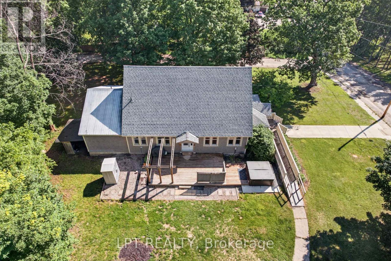 26 Charbonneau Street, Mcnab/braeside, Ontario  K0A 1G0 - Photo 4 - X13463660