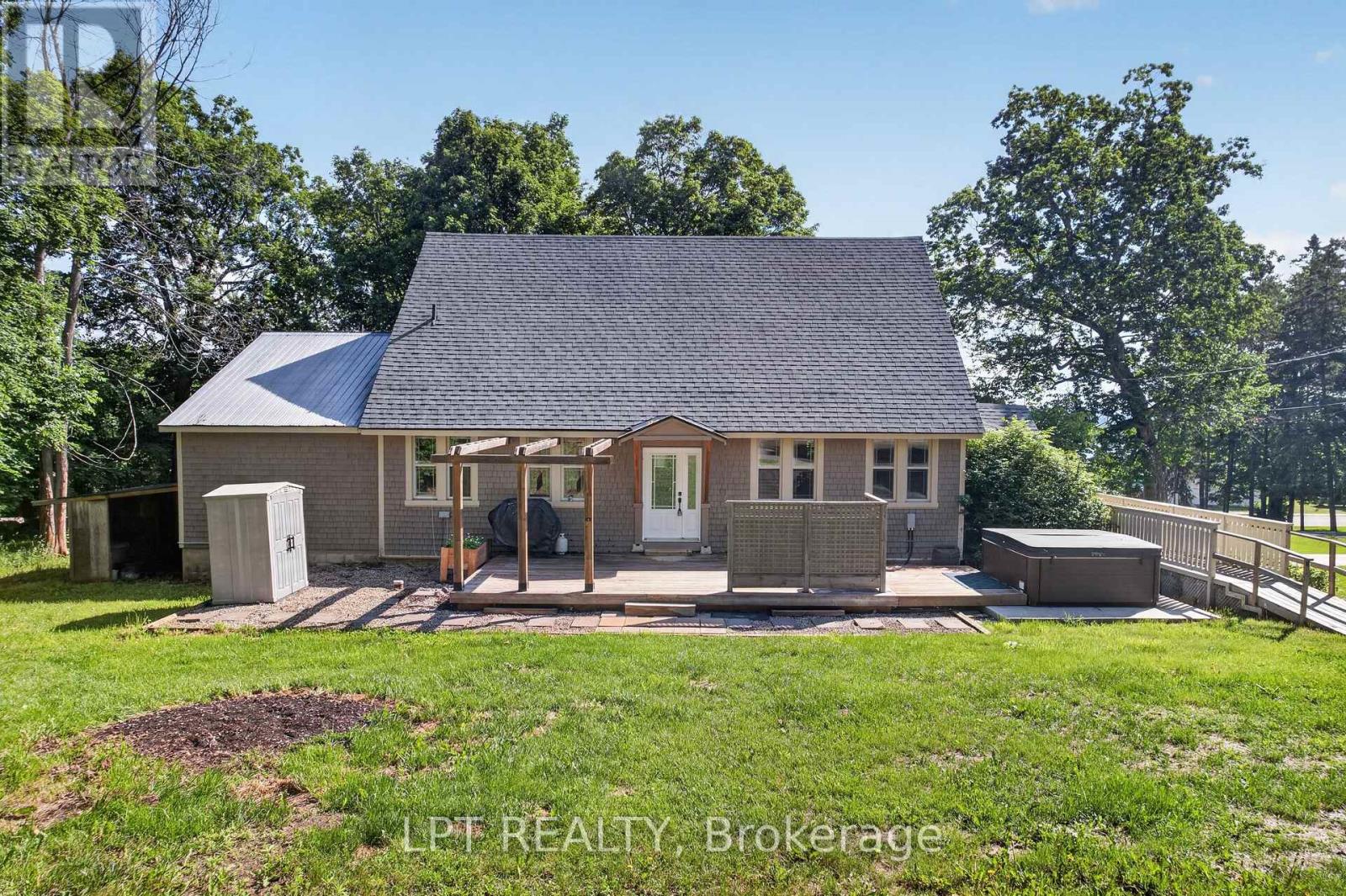26 Charbonneau Street, Mcnab/braeside, Ontario  K0A 1G0 - Photo 5 - X13463660