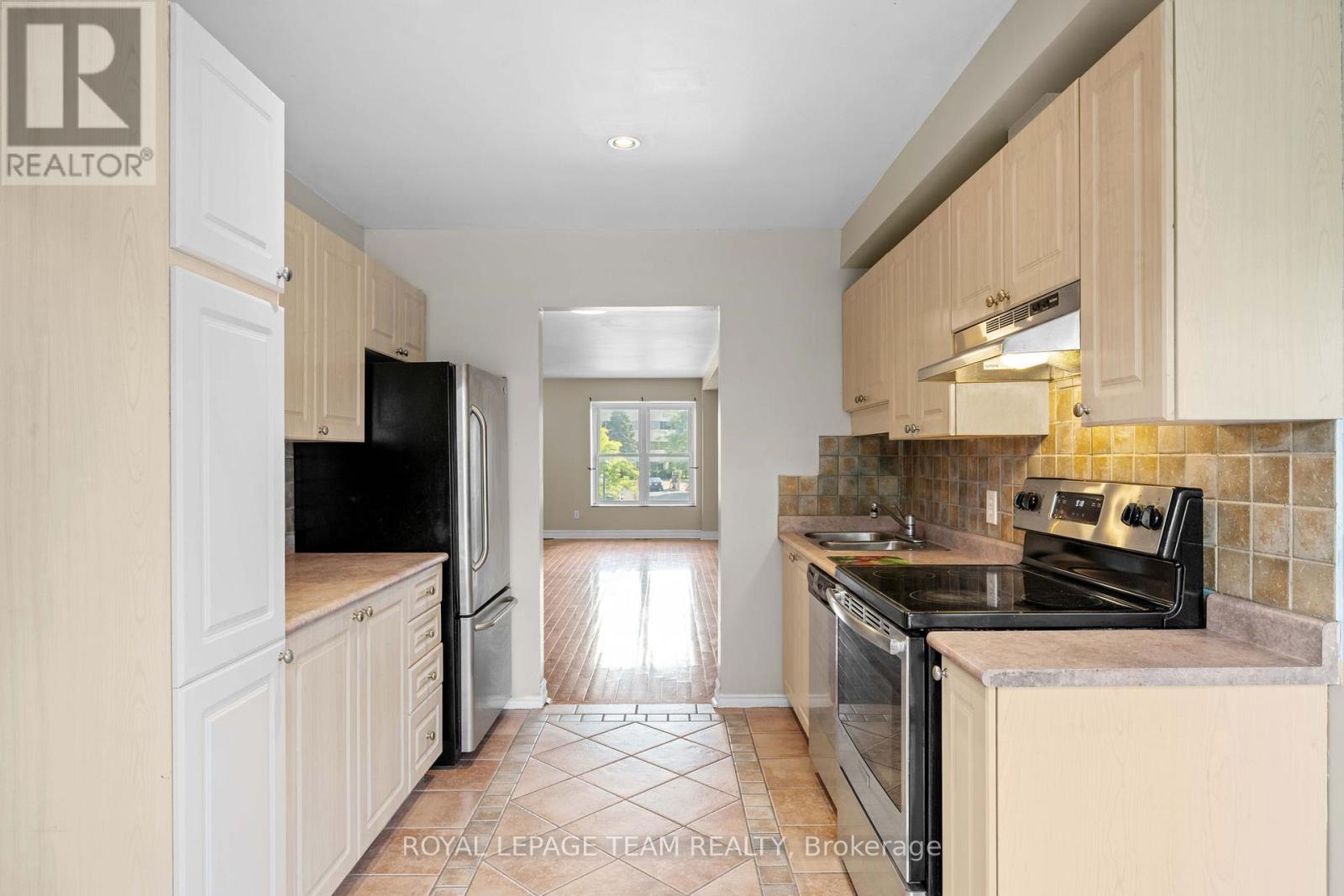 91 Thornbury Crescent, Ottawa, Ontario  K2G 6C4 - Photo 8 - X13463676