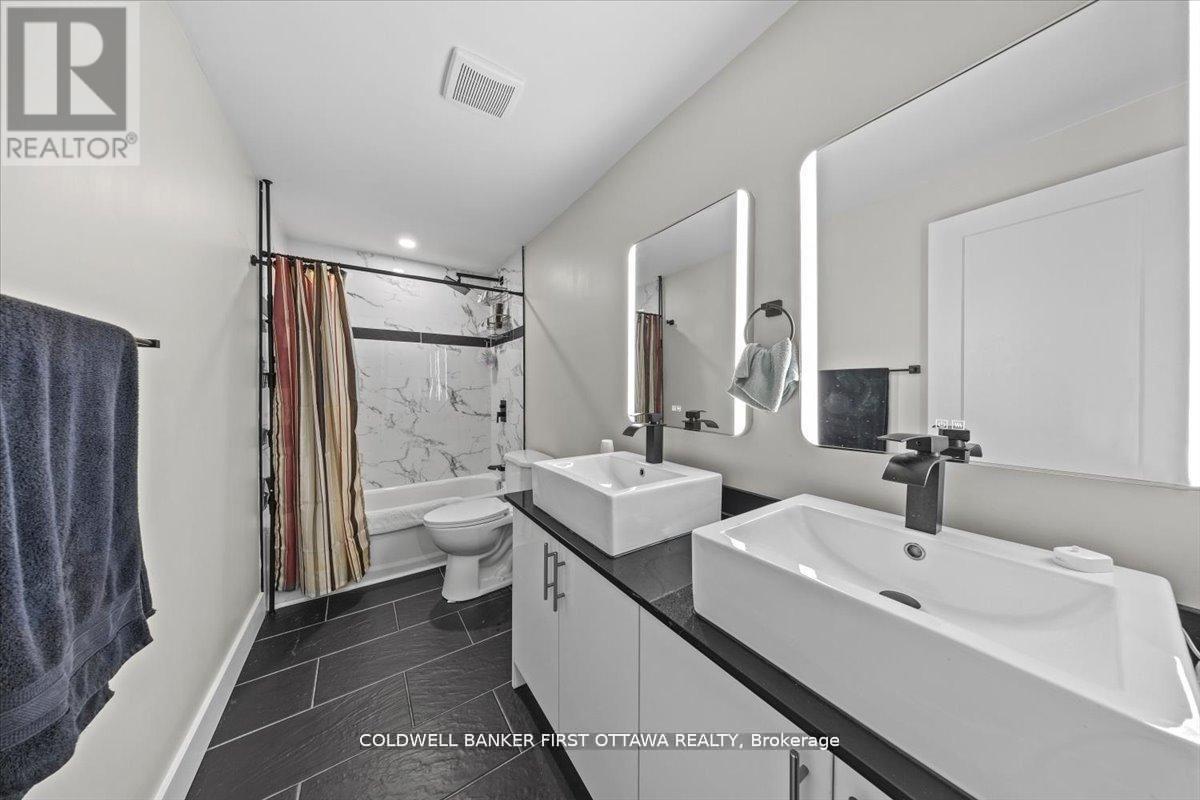 A & B - 25 Pennard Way, Ottawa, Ontario  K1T 4C1 - Photo 19 - X13463710