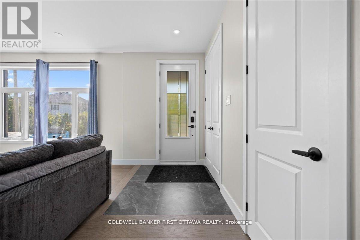A & B - 25 Pennard Way, Ottawa, Ontario  K1T 4C1 - Photo 22 - X13463710