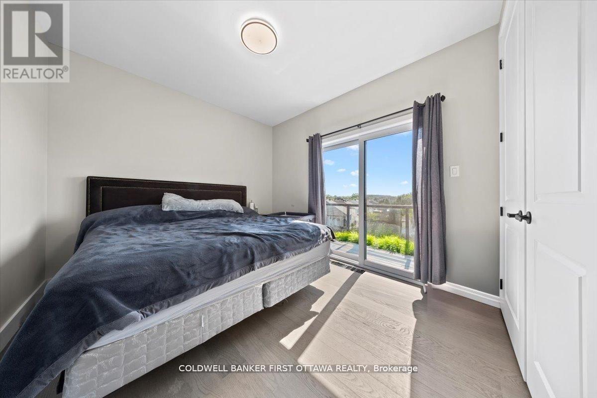 A & B - 25 Pennard Way, Ottawa, Ontario  K1T 4C1 - Photo 37 - X13463710