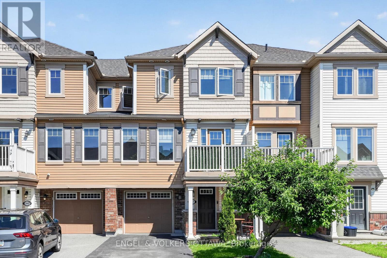 241 Par-La-Ville Circle, Ottawa, Ontario  K2S 0T6 - Photo 1 - X13463726