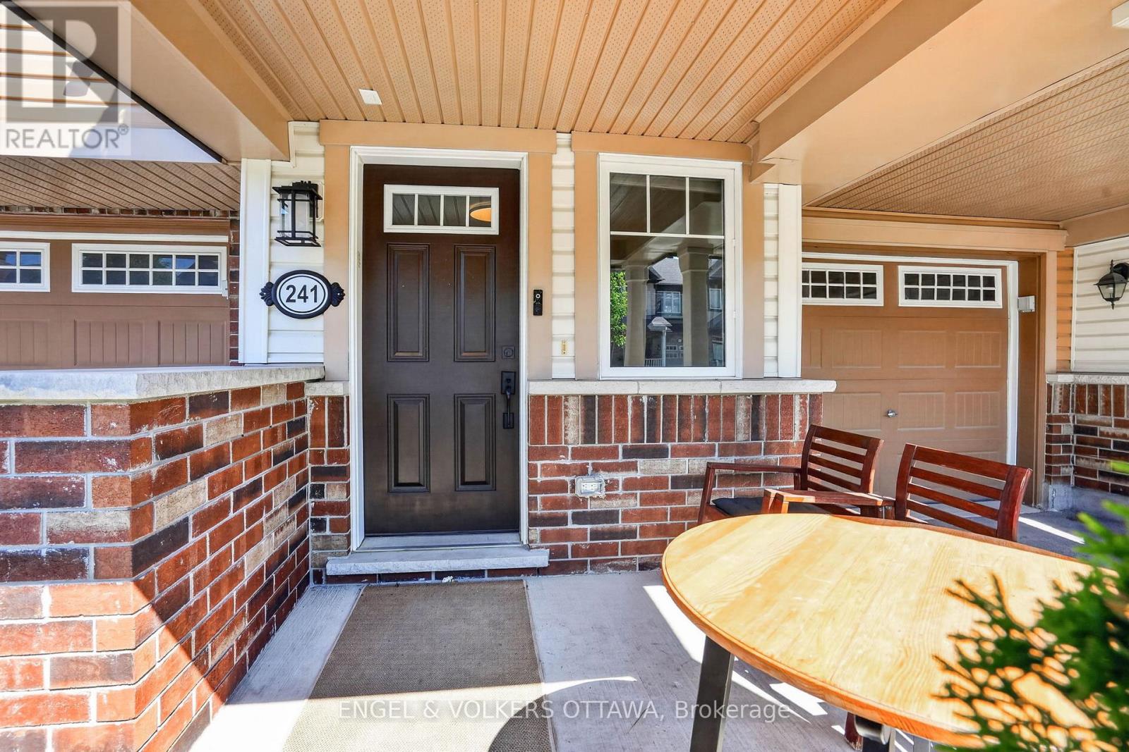 241 Par-La-Ville Circle, Ottawa, Ontario  K2S 0T6 - Photo 2 - X13463726