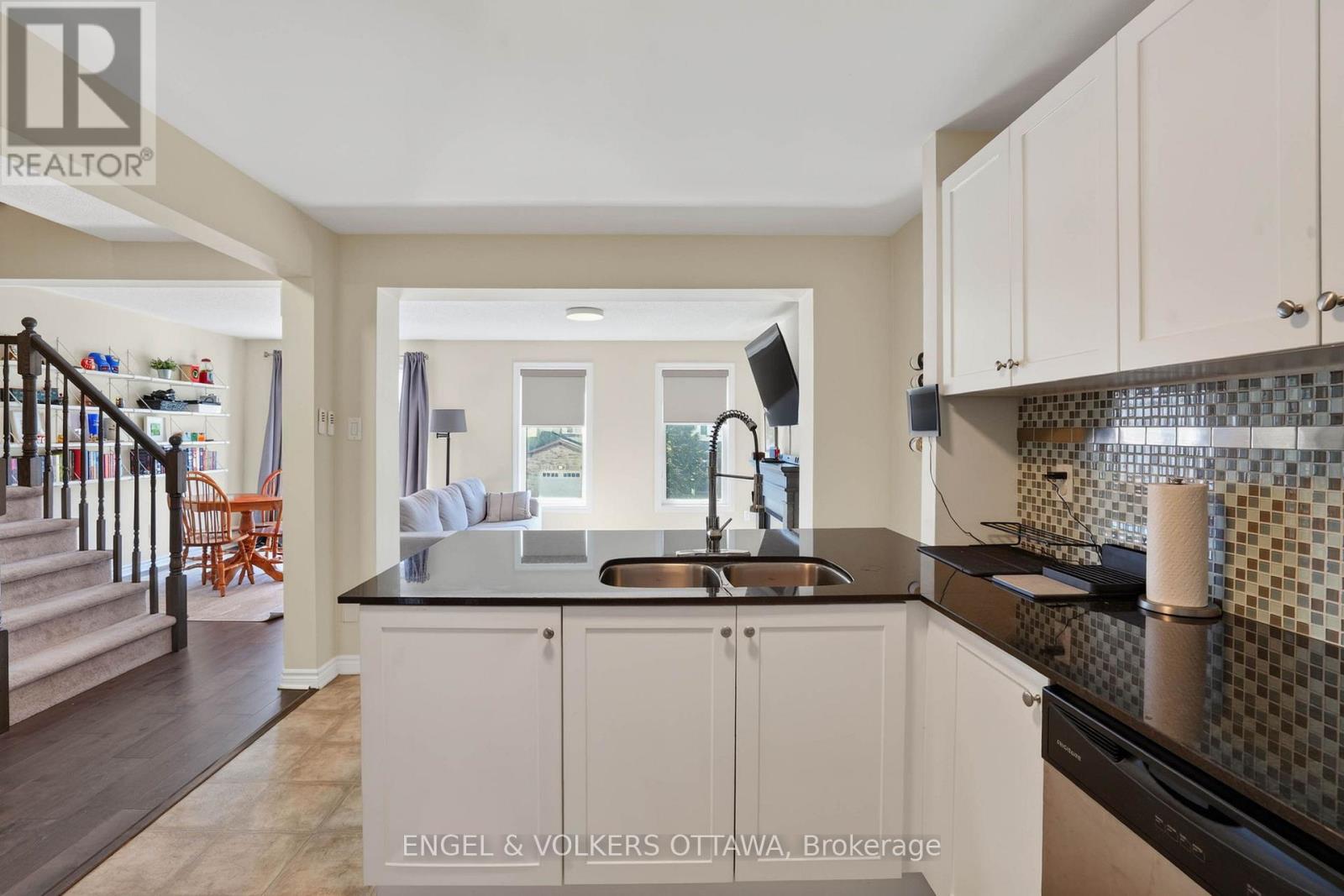 241 Par-La-Ville Circle, Ottawa, Ontario  K2S 0T6 - Photo 7 - X13463726