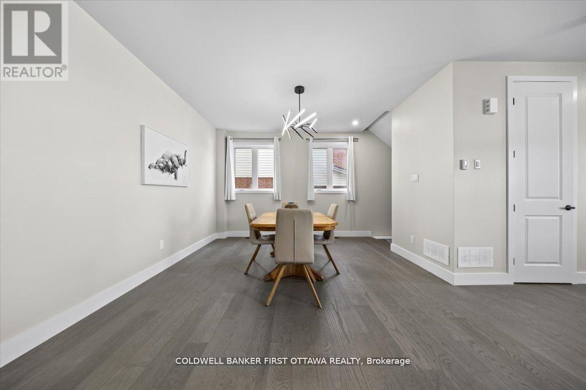 A & B - 25 Pennard Way, Ottawa, Ontario  K1T 4C1 - Photo 14 - X13463744