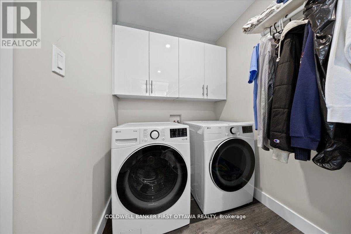 A & B - 25 Pennard Way, Ottawa, Ontario  K1T 4C1 - Photo 21 - X13463744