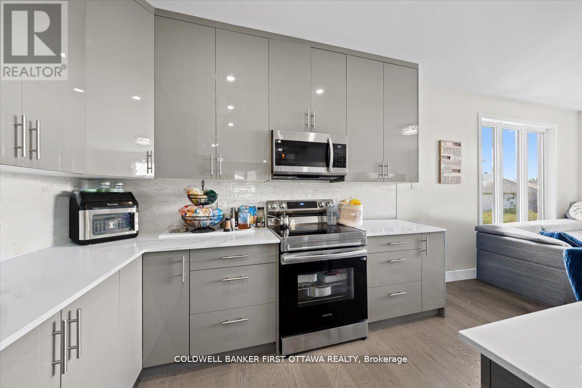 A & B - 25 Pennard Way, Ottawa, Ontario  K1T 4C1 - Photo 31 - X13463744