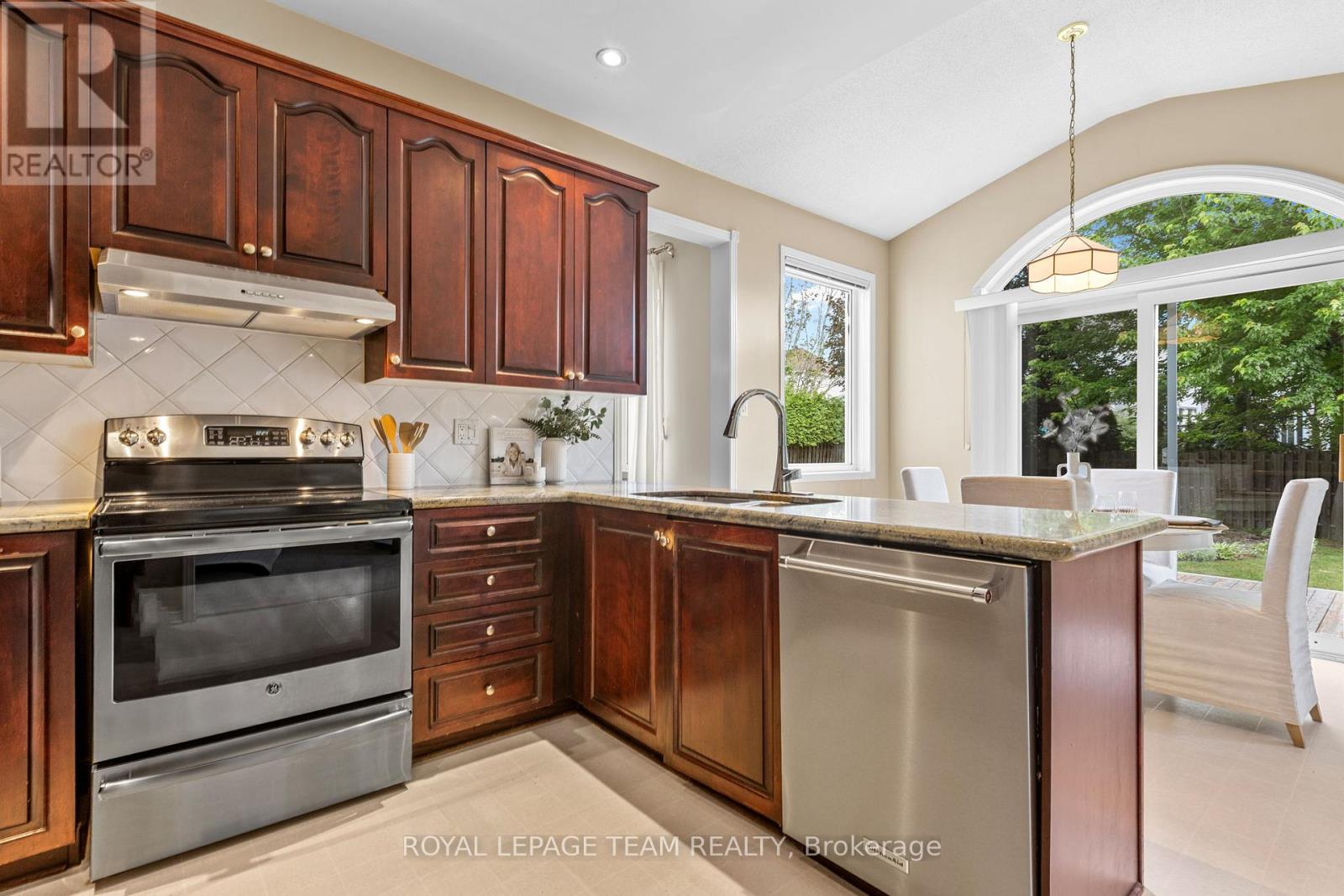 178 Hemlo Crescent, Ottawa, Ontario  K2T 1E5 - Photo 17 - X13463752