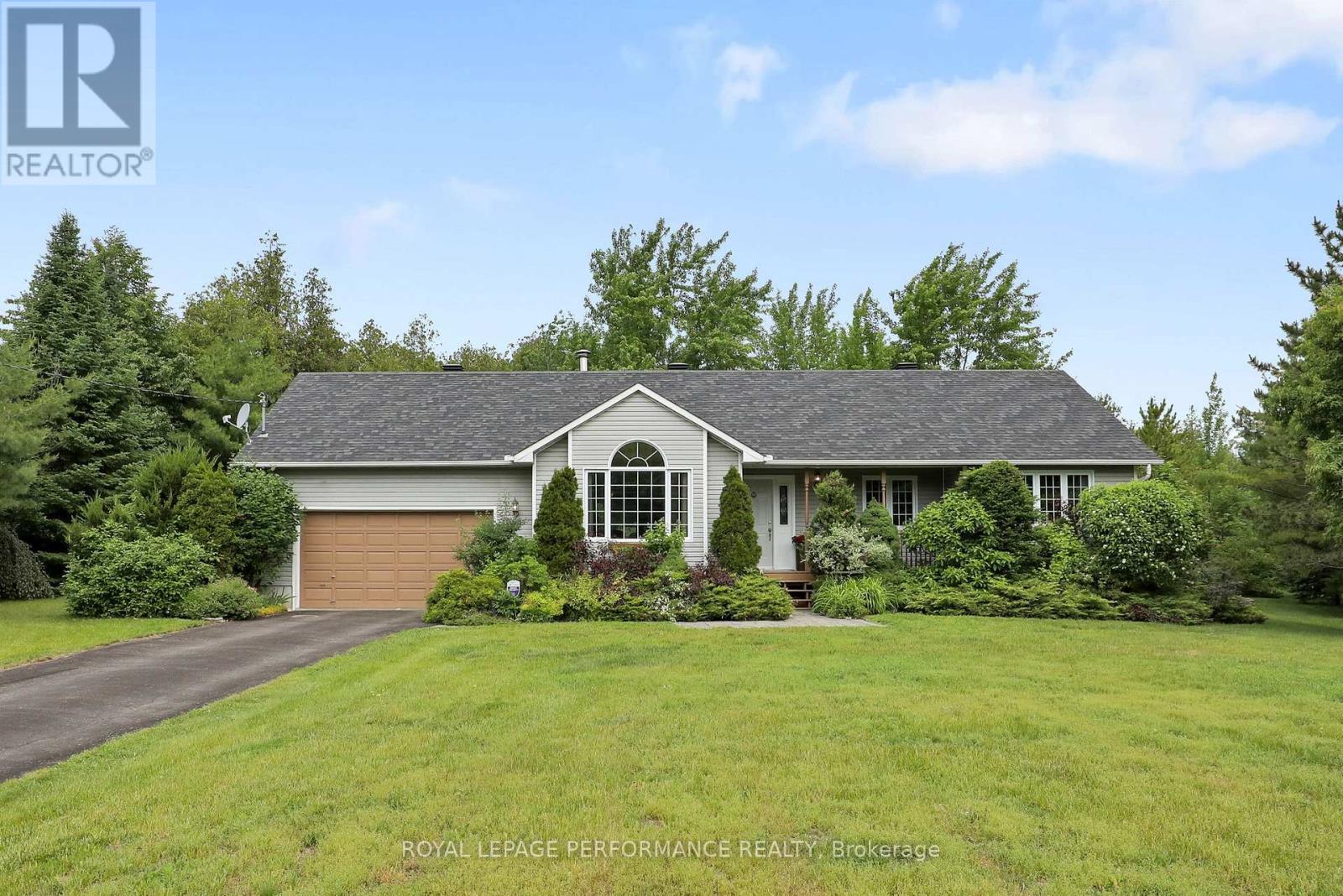 6115 Kaycourt Drive, Ottawa, Ontario  K0A 2W0 - Photo 1 - X13464122