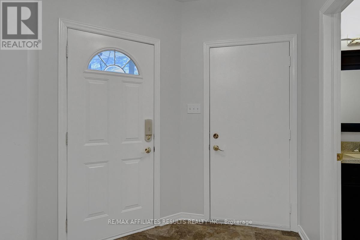 93 Mountshannon Drive, Ottawa, Ontario  K2J 4C2 - Photo 4 - X13464226