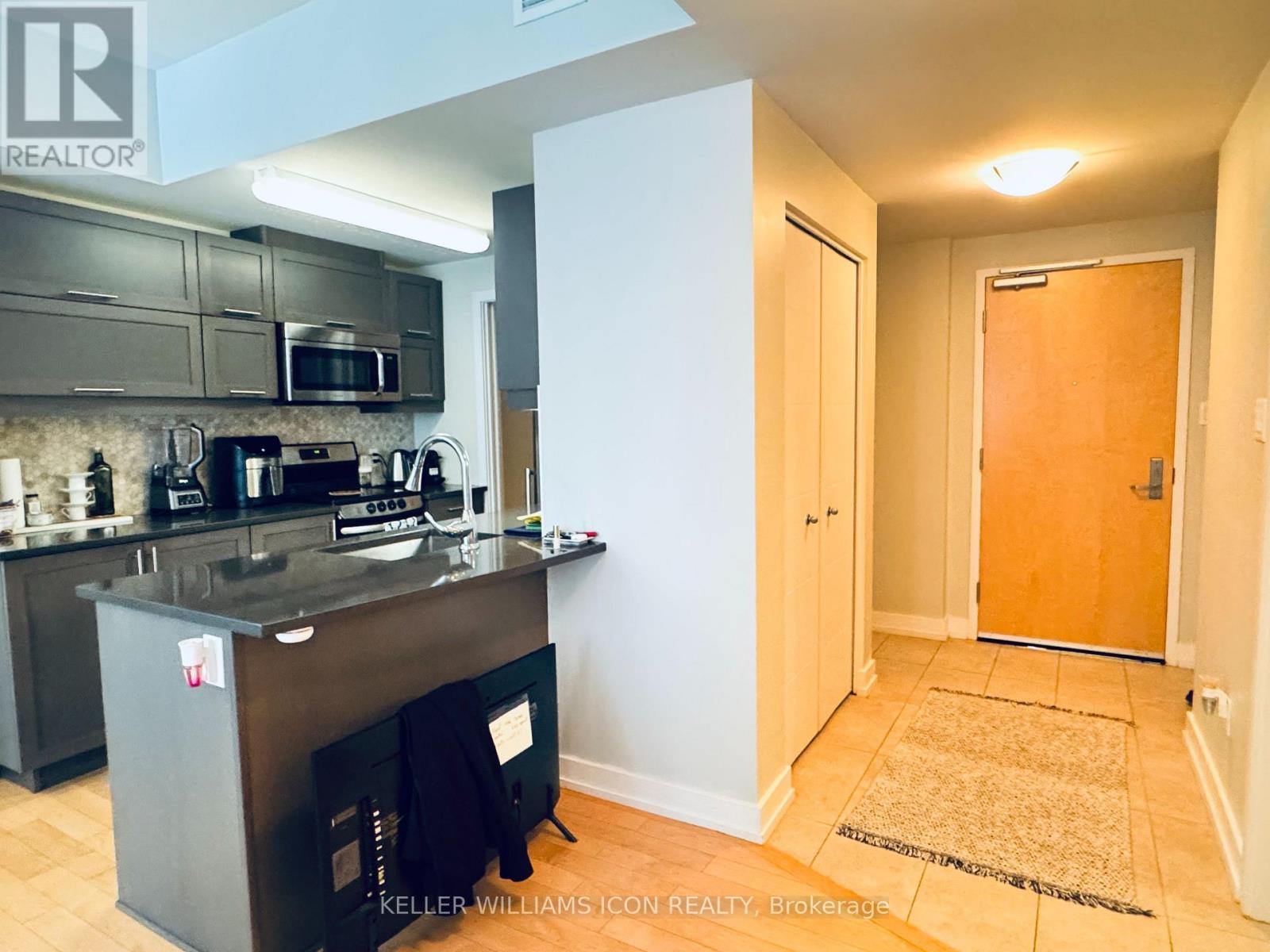 301 - 40 Nepean Street, Ottawa, Ontario  K2P 0X5 - Photo 5 - X13464236