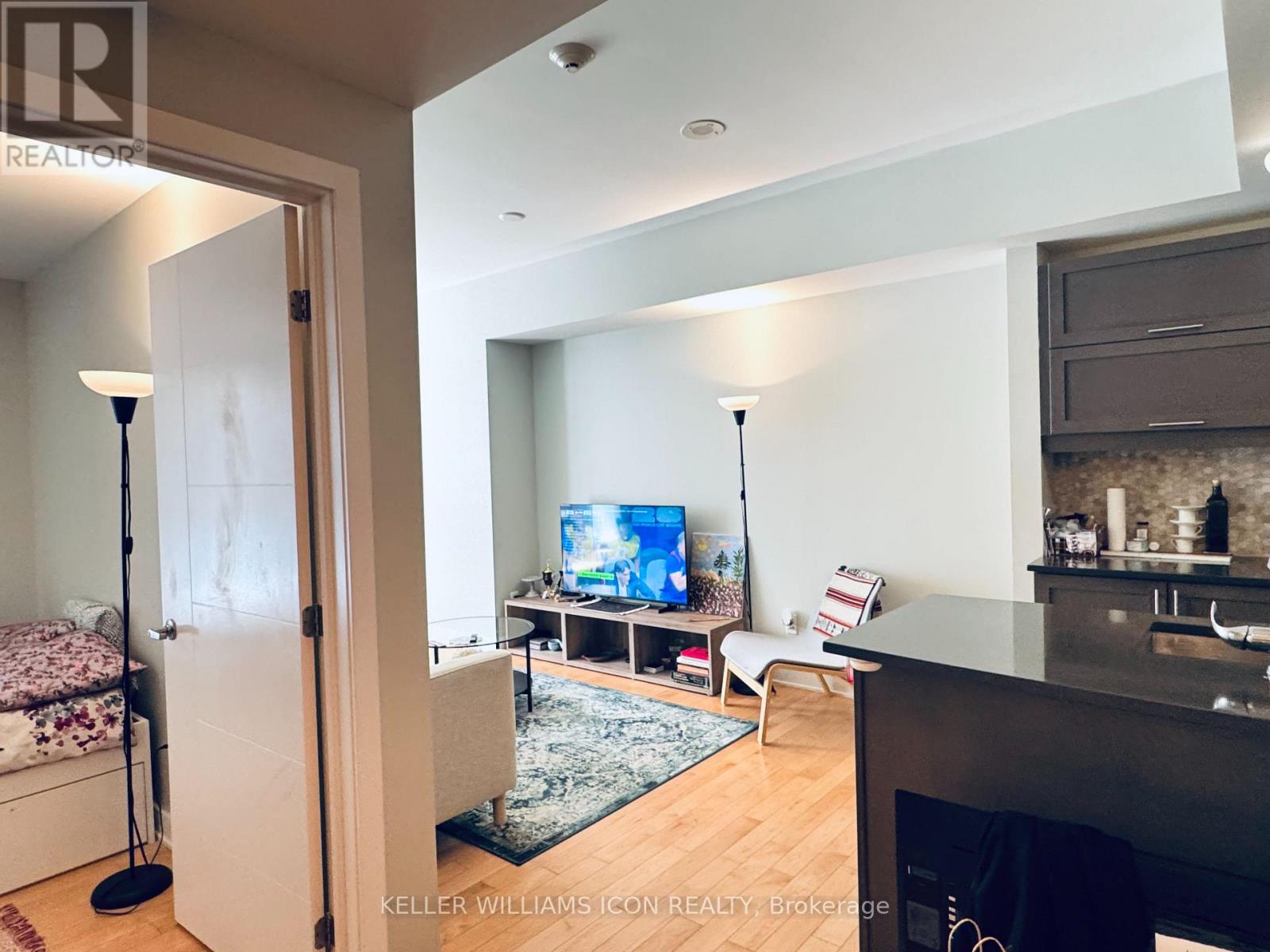 301 - 40 Nepean Street, Ottawa, Ontario  K2P 0X5 - Photo 8 - X13464236