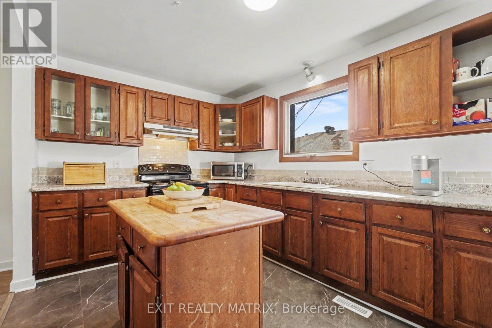 1864 Lenester Avenue, Ottawa, Ontario  K2A 3W8 - Photo 15 - X13464238