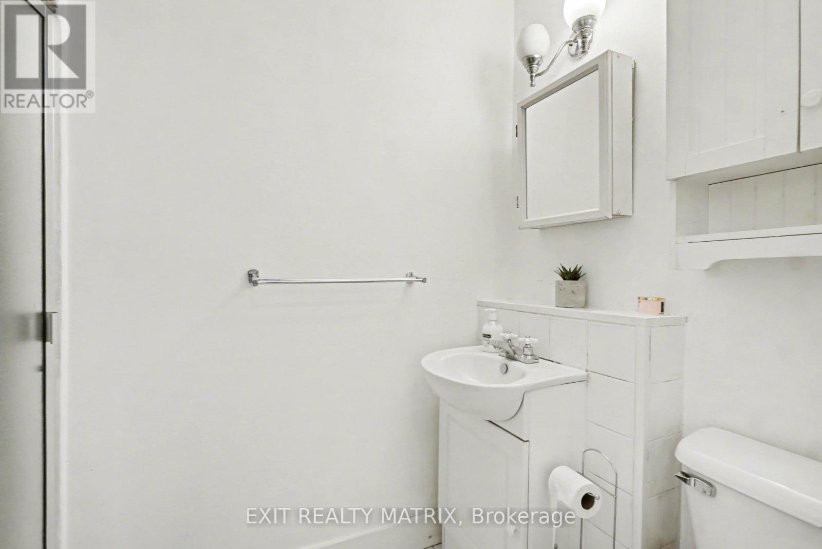 1864 Lenester Avenue, Ottawa, Ontario  K2A 3W8 - Photo 19 - X13464238
