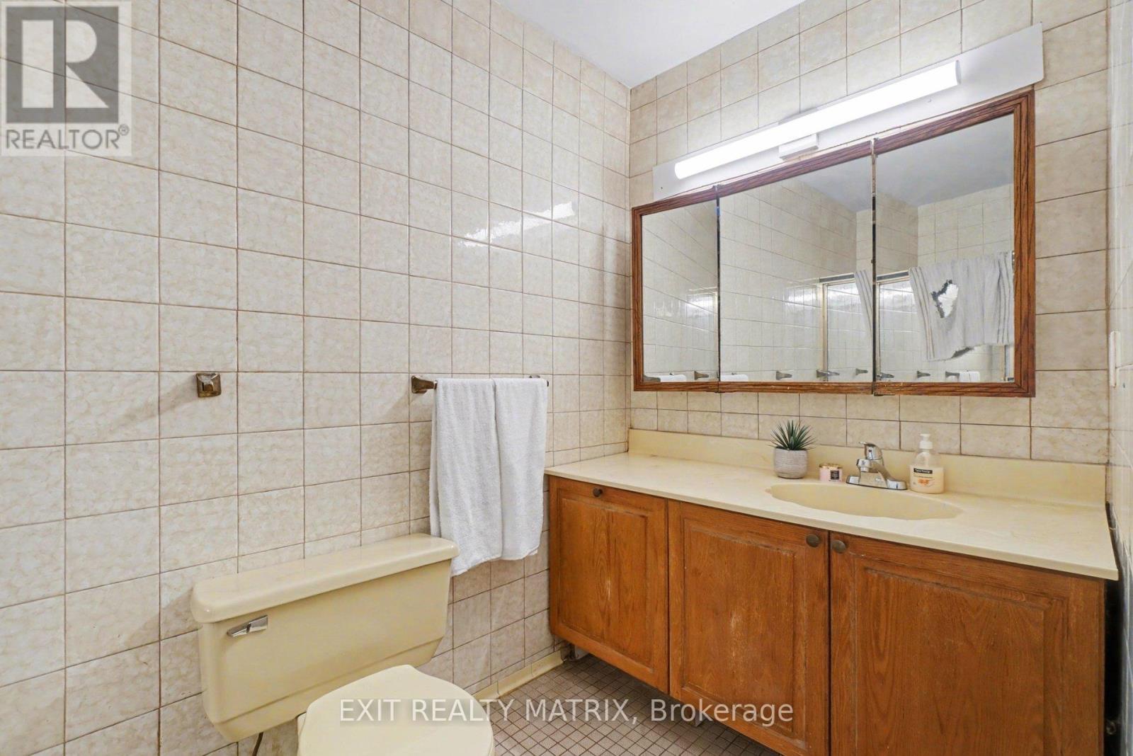 1864 Lenester Avenue, Ottawa, Ontario  K2A 3W8 - Photo 24 - X13464238