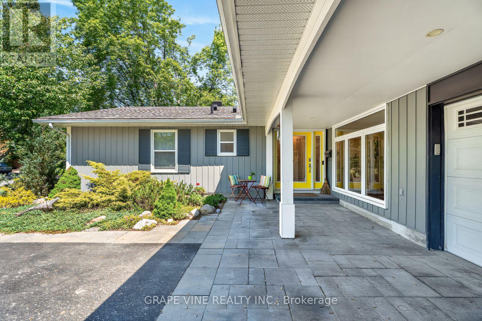 1961 Oakdean Crescent, Ottawa, Ontario  K1J 6H6 - Photo 4 - X13464372