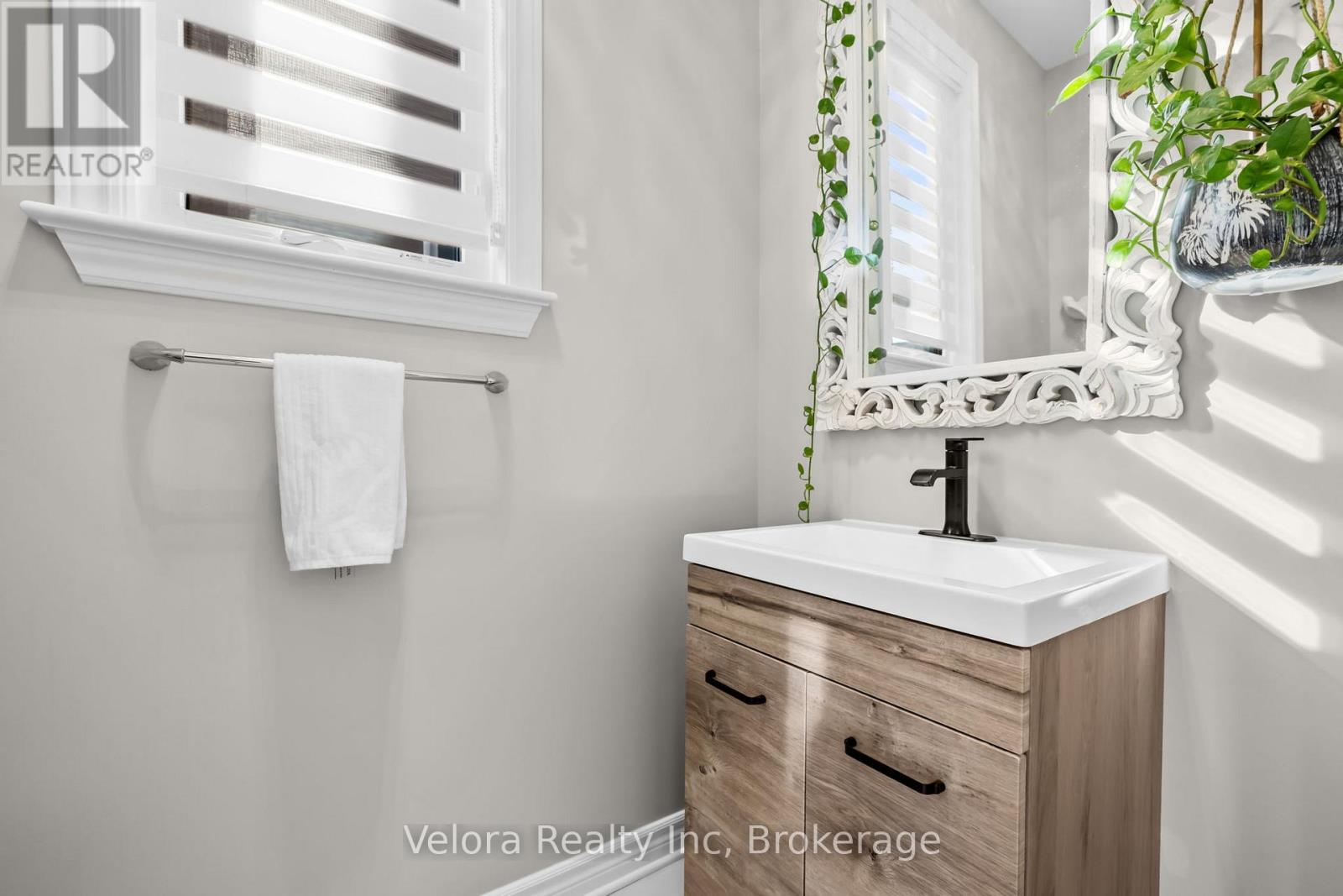 352 Warmstone Drive, Ottawa, Ontario  K2S 0W3 - Photo 6 - X13464402