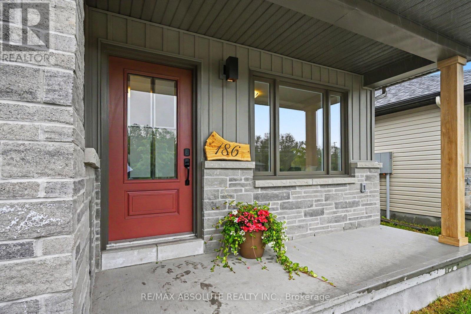 186 Seabert Drive, Arnprior, Ontario  K7S 0H9 - Photo 3 - X13464426