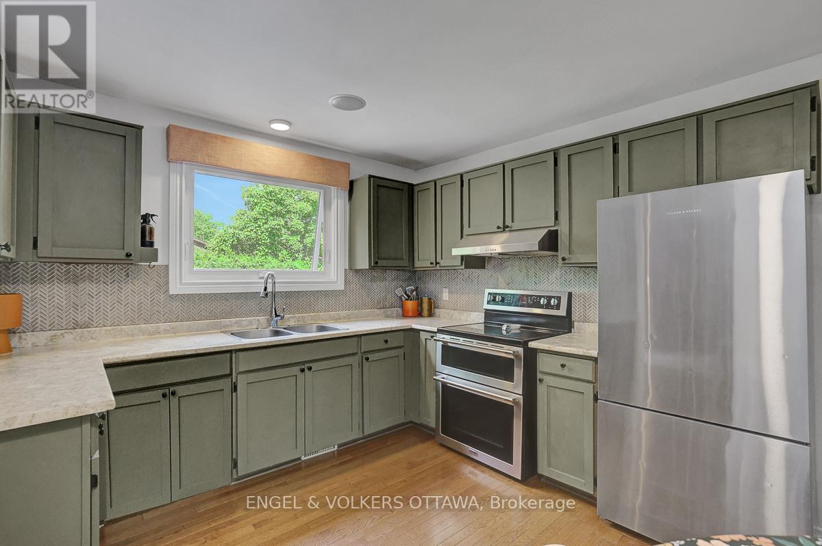 516 Buchanan Crescent, Ottawa, Ontario  K1J 7X9 - Photo 15 - X13464434