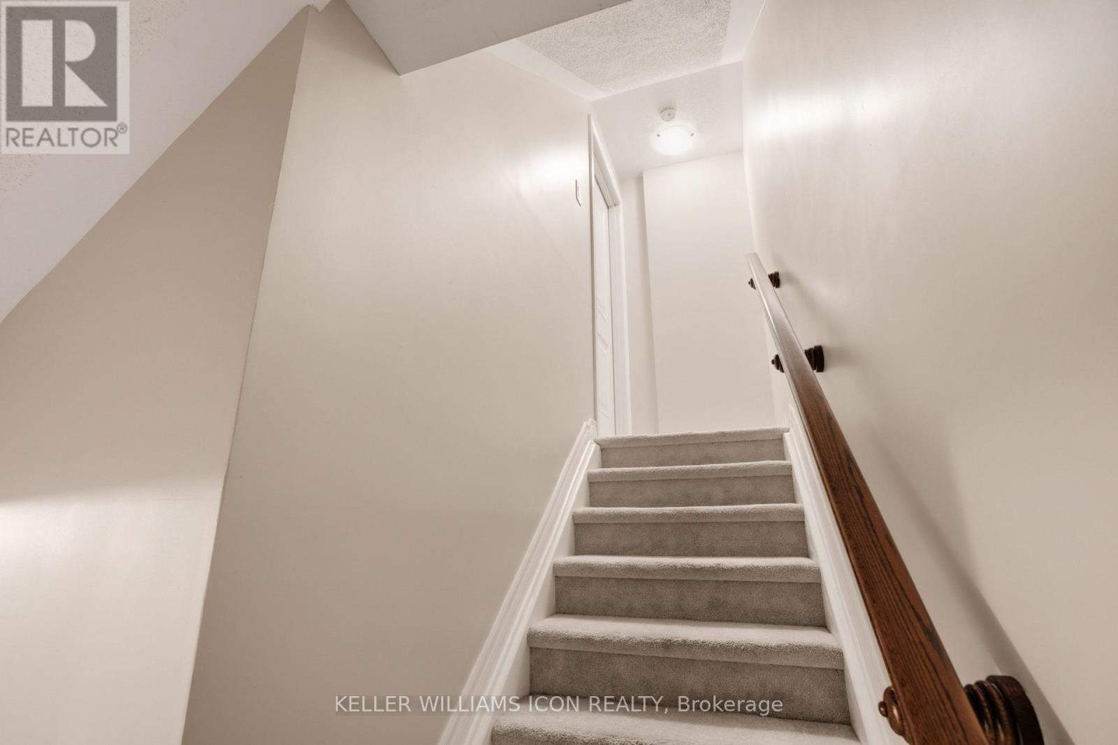528 Clearbrook Drive, Ottawa, Ontario  K2J 5X5 - Photo 2 - X13464454