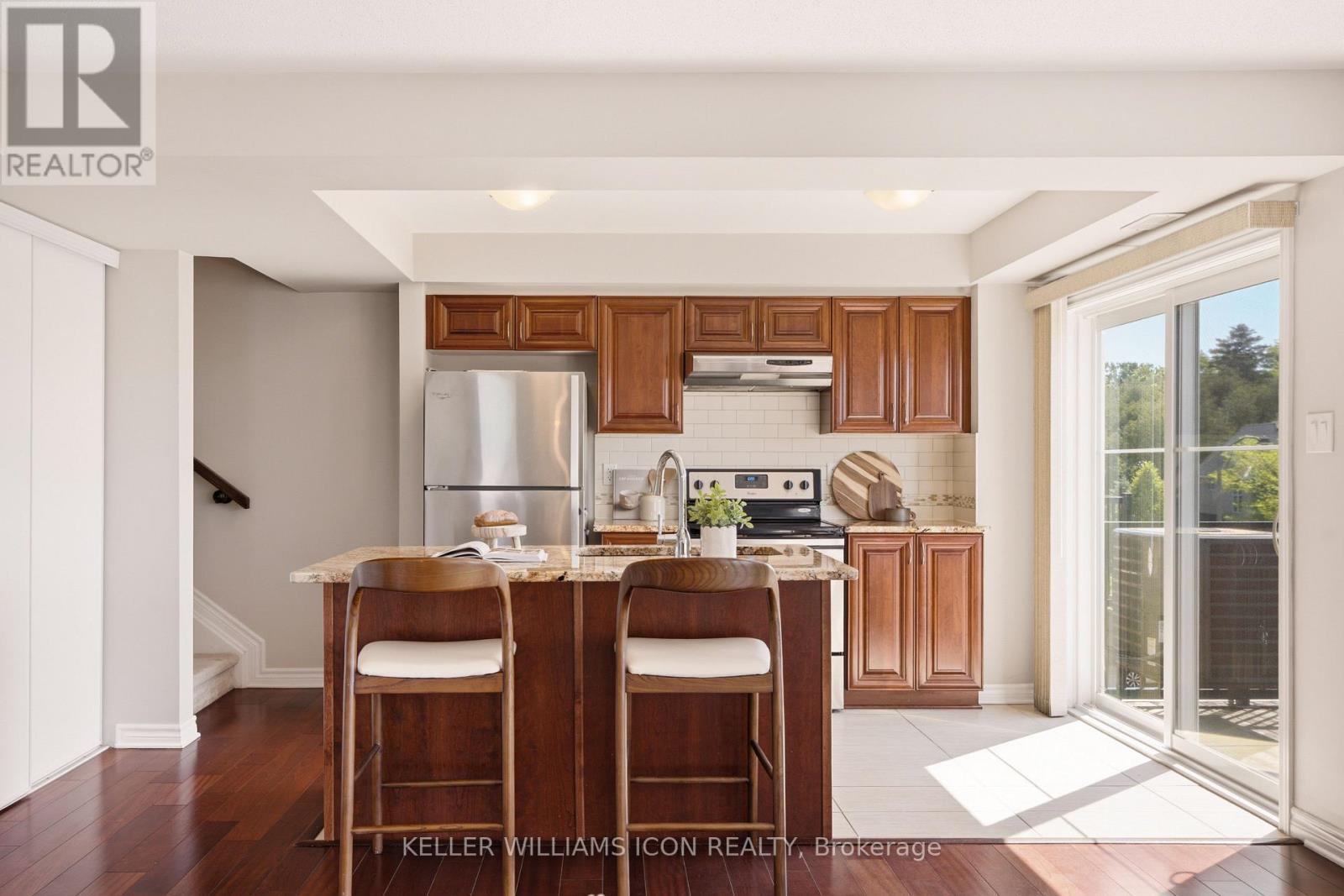 528 Clearbrook Drive, Ottawa, Ontario  K2J 5X5 - Photo 3 - X13464454