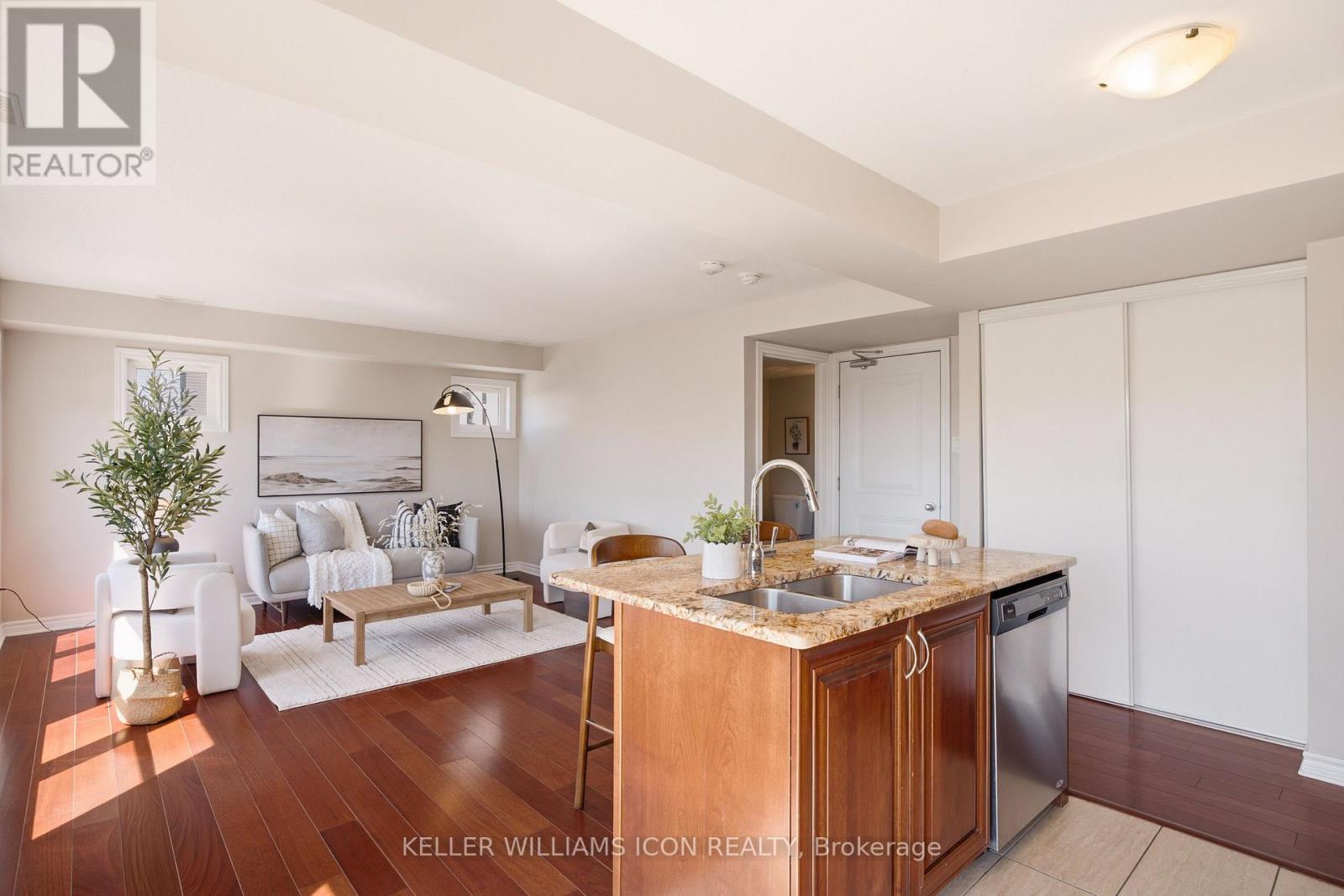 528 Clearbrook Drive, Ottawa, Ontario  K2J 5X5 - Photo 8 - X13464454
