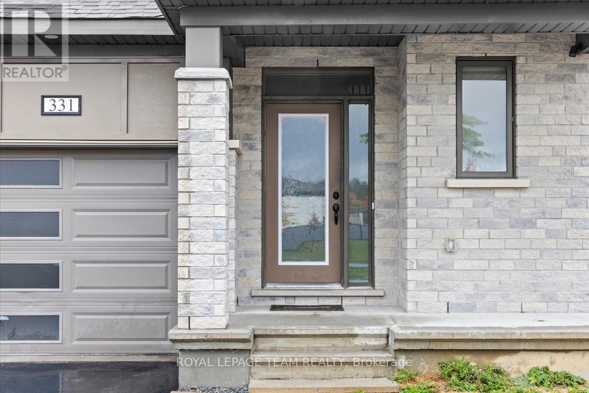 331 Crossway Terrace, Ottawa, Ontario  K2S 2Z3 - Photo 2 - X13464554