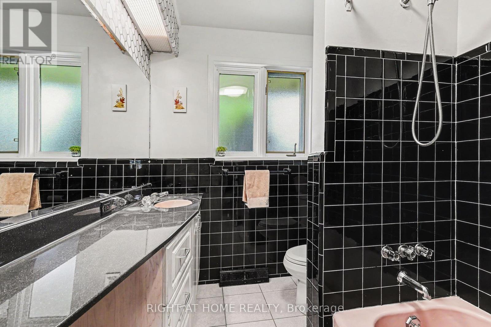 1640 Fisher Avenue, Ottawa, Ontario  K2C 1X6 - Photo 15 - X13464614