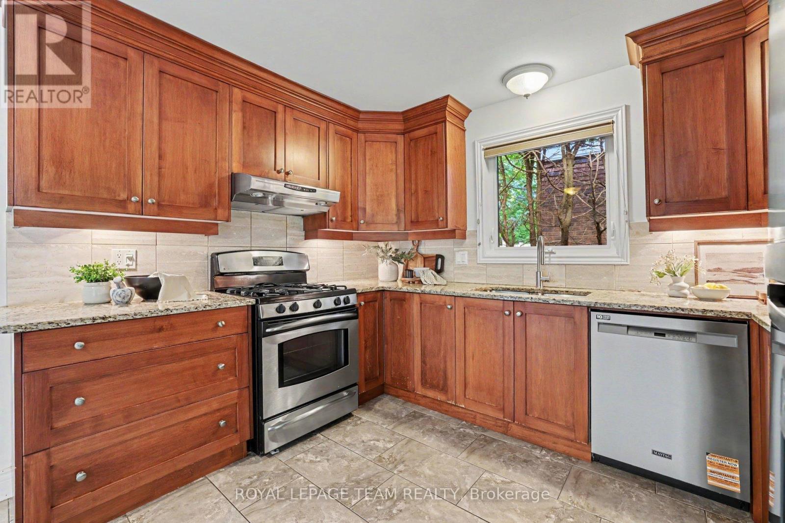 26 Bernier Terrace, Ottawa, Ontario  K2L 2V2 - Photo 11 - X13464652