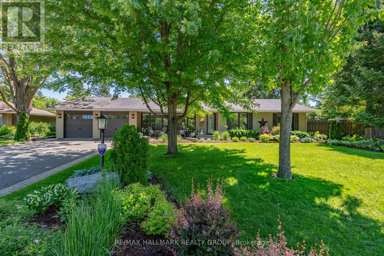 70 Pellan Way, Ottawa, Ontario  K2K 1J8 - Photo 1 - X13464710