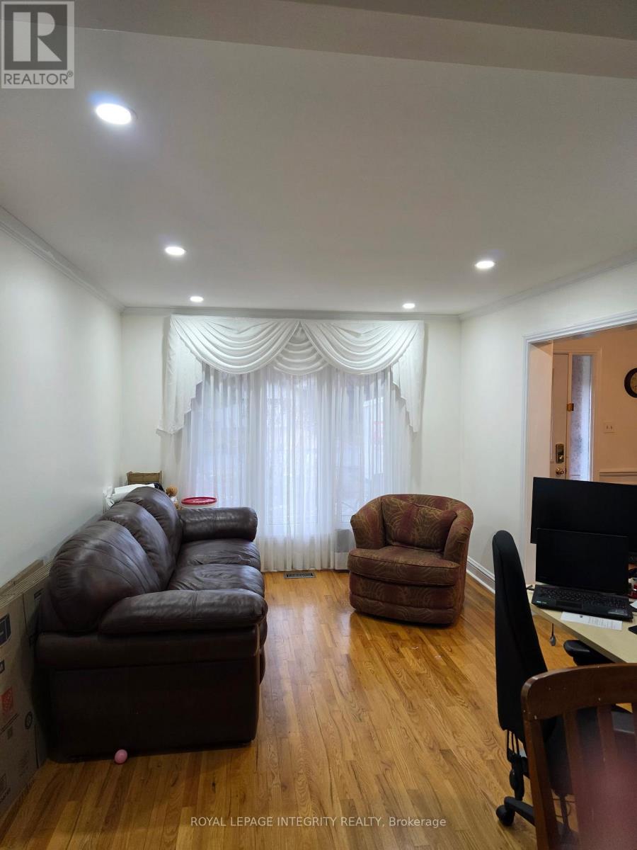 63 Topley Crescent, Ottawa, Ontario  K1G 4M7 - Photo 4 - X13464772