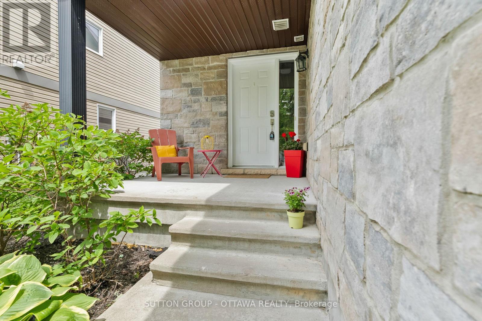 84 Nathalie Street, Clarence-Rockland, Ontario  K4K 0J3 - Photo 2 - X13464836