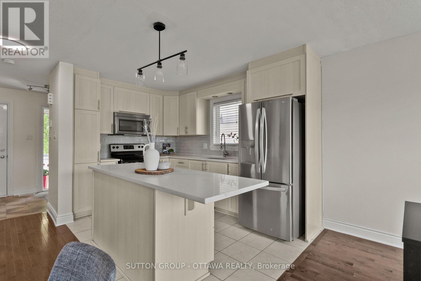 84 Nathalie Street, Clarence-Rockland, Ontario  K4K 0J3 - Photo 6 - X13464836