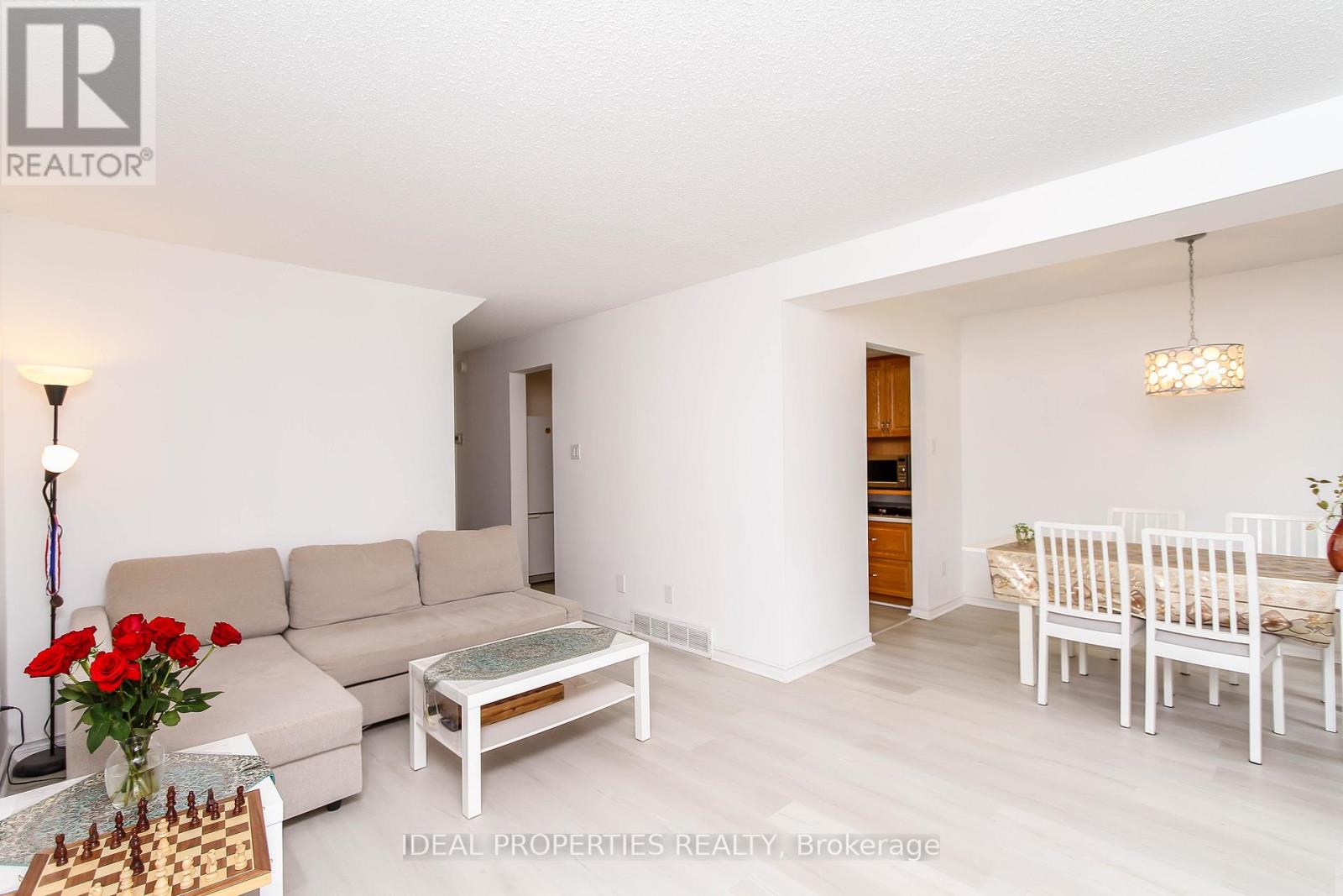 26 - 2415 Southvale Crescent, Ottawa, Ontario  K1B 4T9 - Photo 6 - X13464864